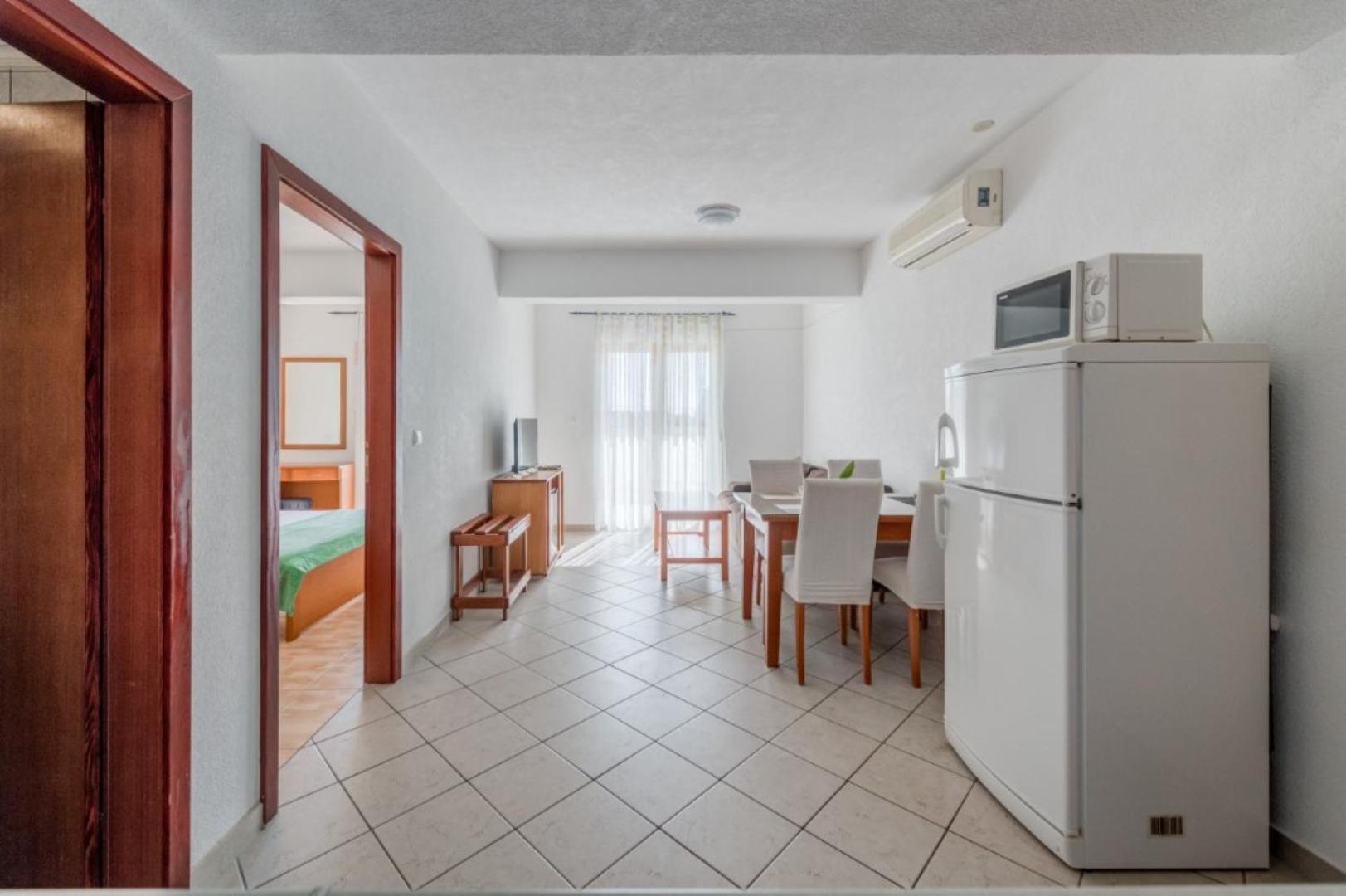 Ruza&Nikolina "1" Apartmani - Башка-Вода Екстер'єр фото