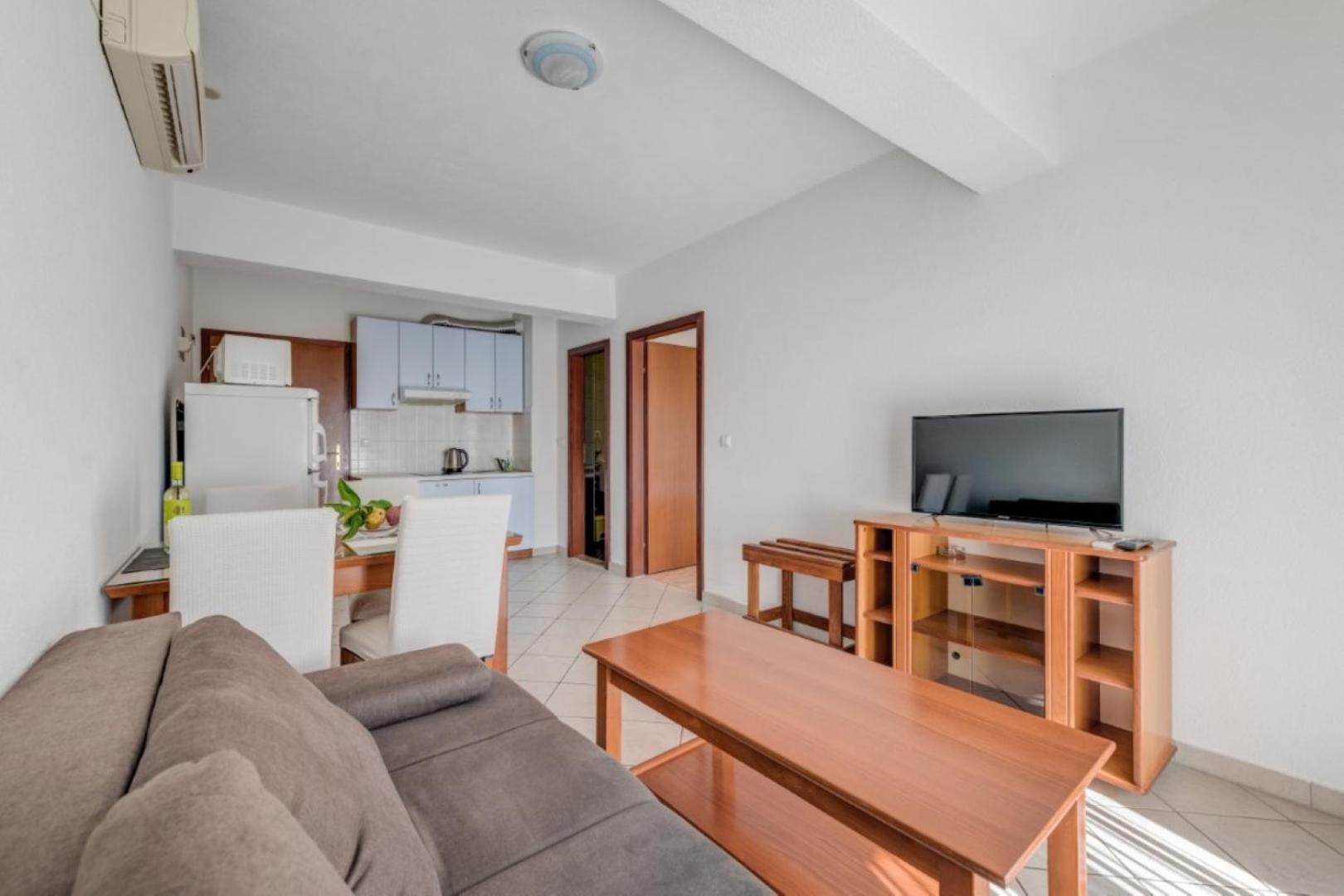 Ruza&Nikolina "1" Apartmani - Башка-Вода Екстер'єр фото