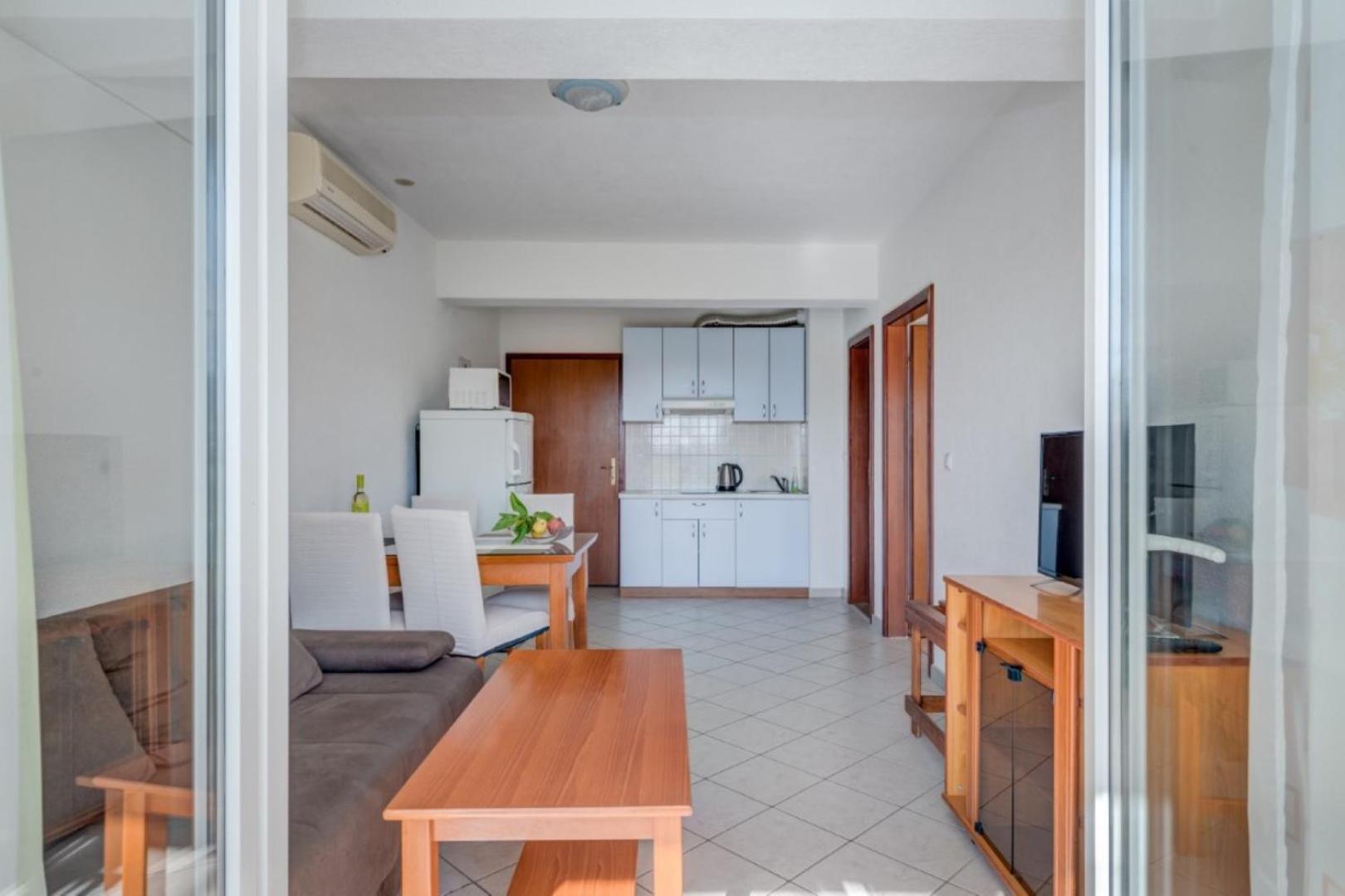 Ruza&Nikolina "1" Apartmani - Башка-Вода Екстер'єр фото