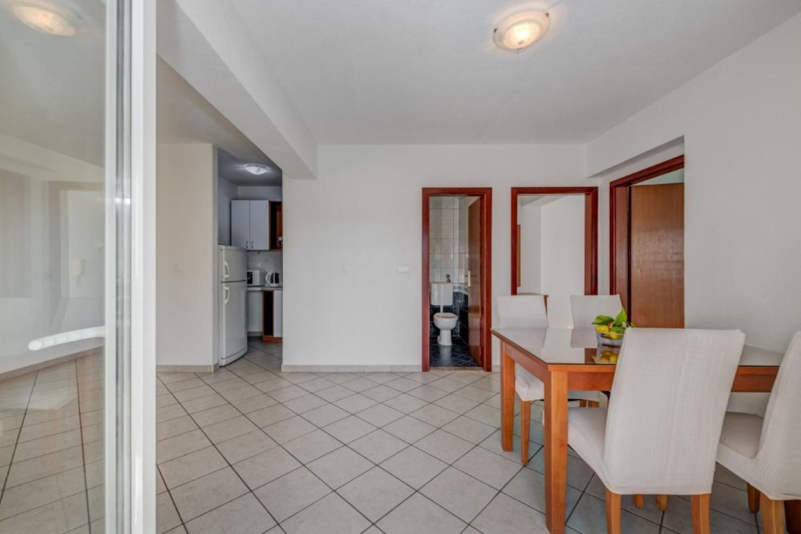 Ruza&Nikolina "1" Apartmani - Башка-Вода Екстер'єр фото